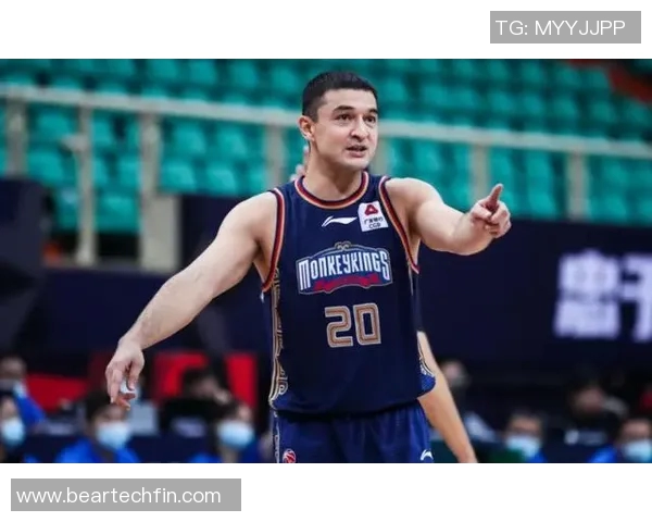 足球明星西热艾力的传奇之路与场外生活揭秘 足球明星西热艾力的传奇之路与场外生活揭秘