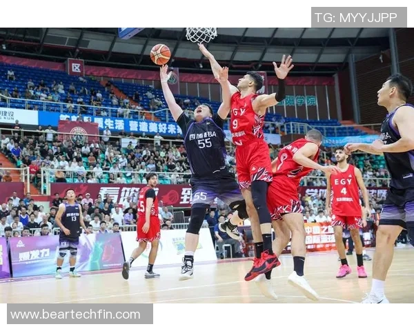 中国男篮挑战灰熊队全力以赴争夺胜利展现篮球魅力与团队精神 中国男篮挑战灰熊队全力以赴争夺胜利展现篮球魅力与团队精神