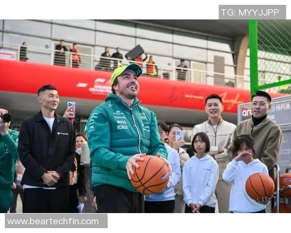 戴篮球眼镜打篮球的明星们展现独特风采与运动魅力的精彩瞬间